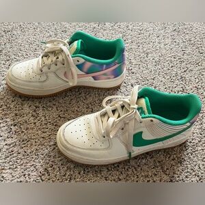 Nike Youth Shoes 4.5